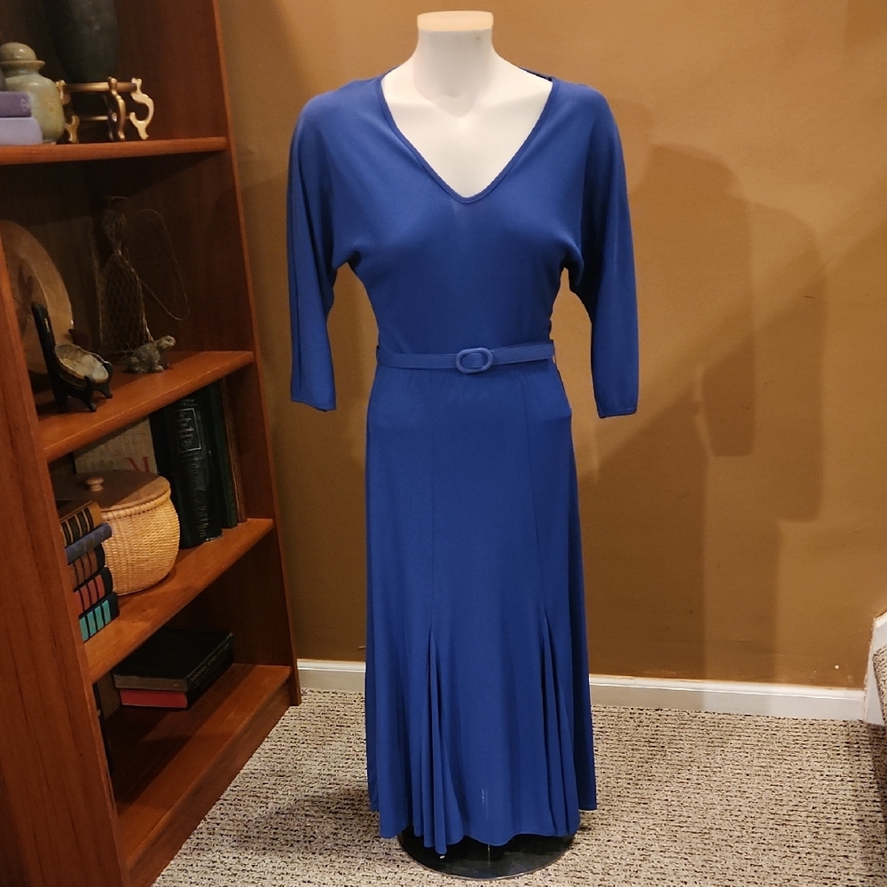 Elegant Blue Midi Dress with Belt